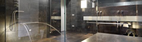 Frameless Shower Screens